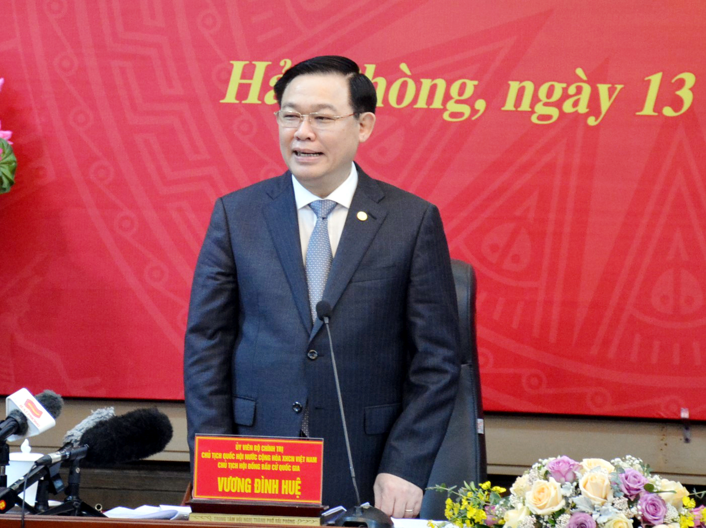 Chủ tịch Quốc hội Vương Đình Huệ làm việc tại Hải Phòng